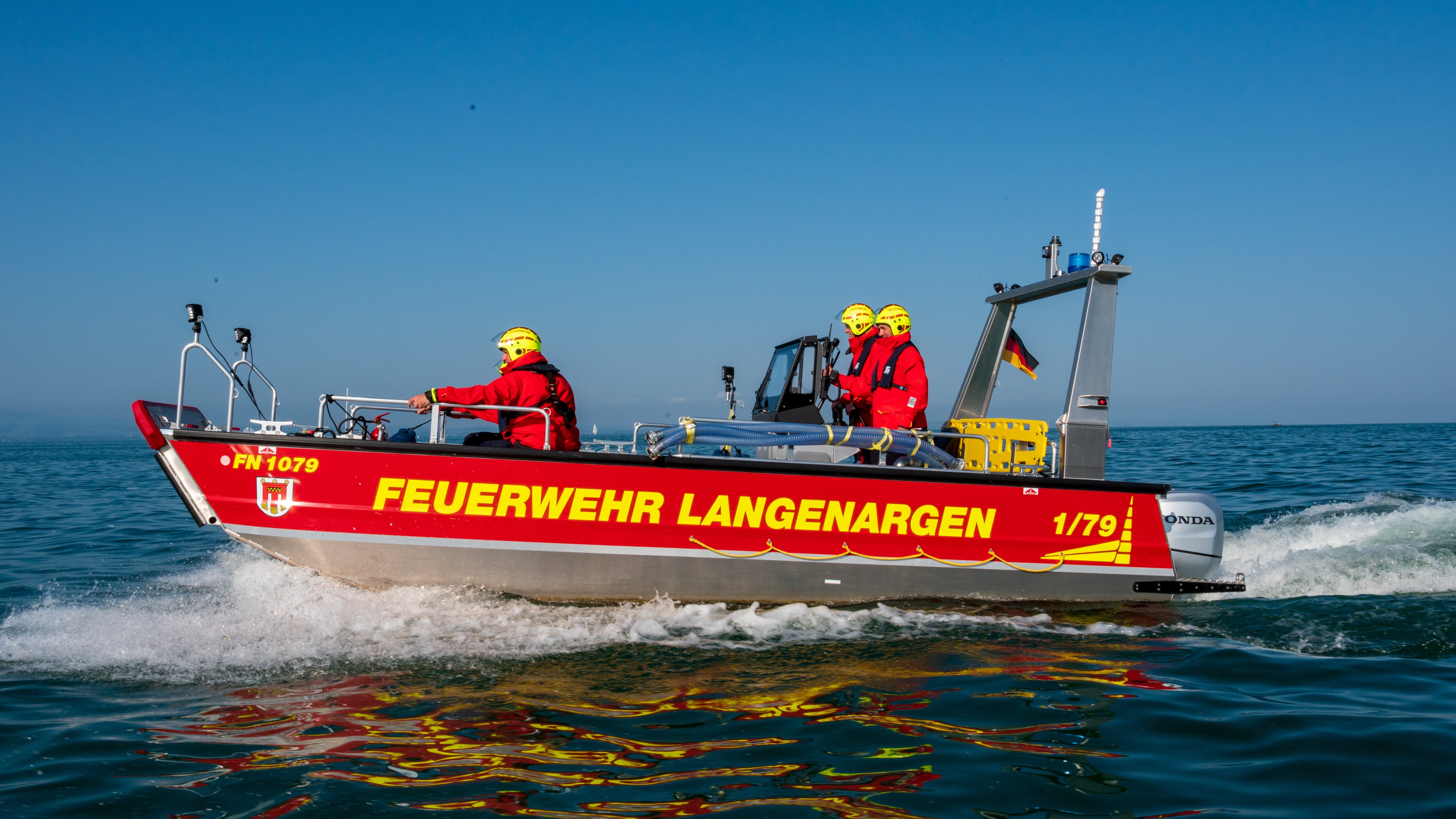 Hier ist das MZB1 auf dem Bodensee von der linken Seitenansicht zu sehen.