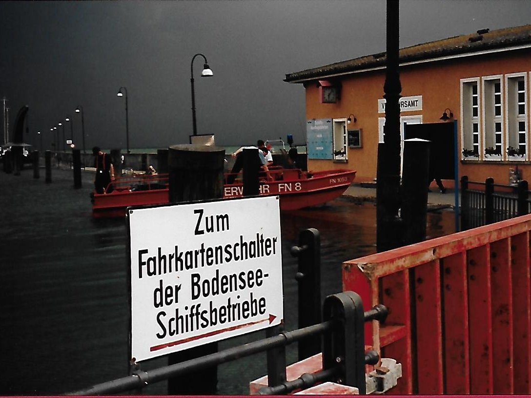 Am Gondelhafen sollen Barrieren ein Überlaufe des Wassers aus dem Hafenbecken verhindern.